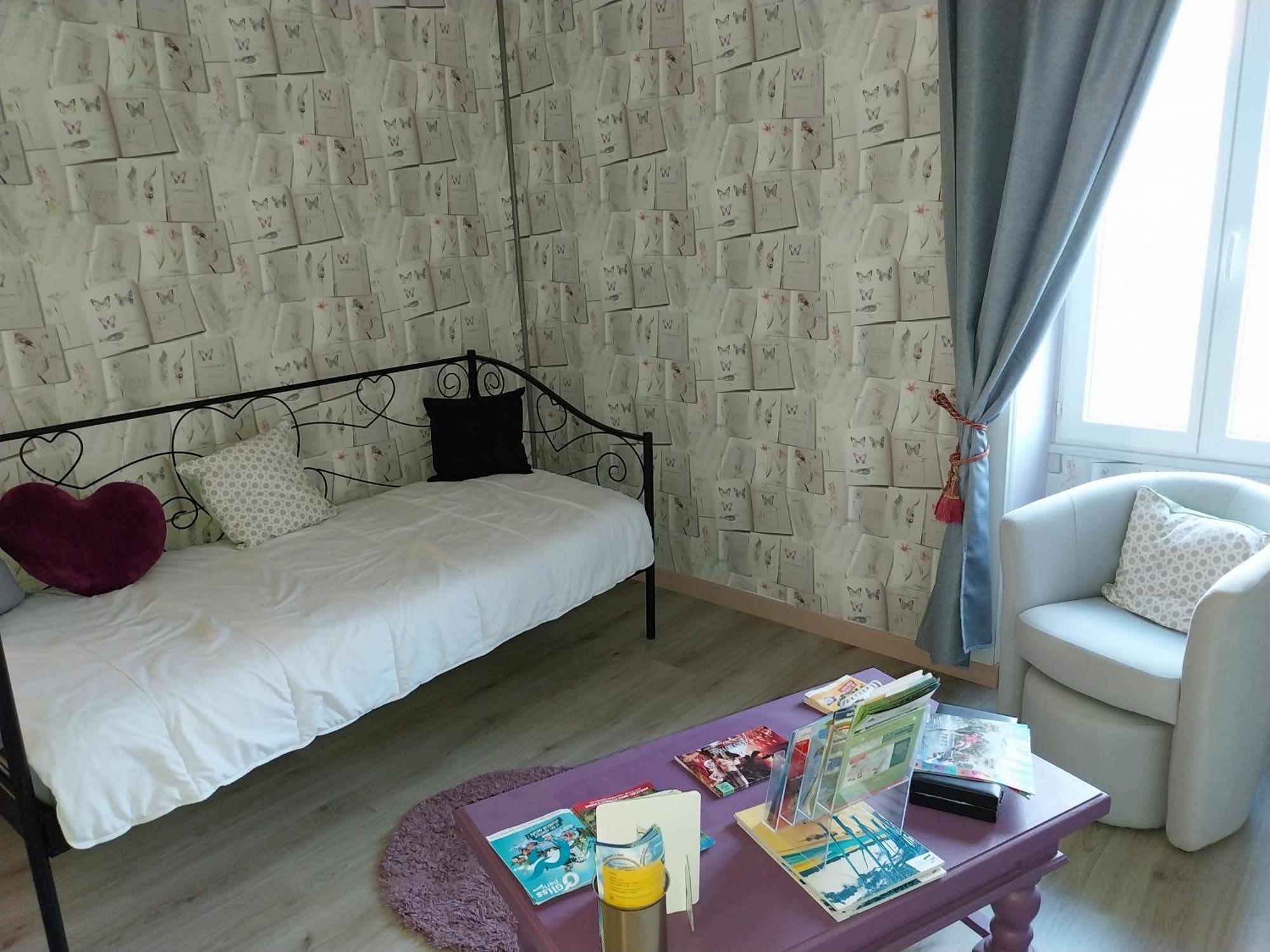 Chambre D Hote Les Frangins Avrillé Extérieur photo